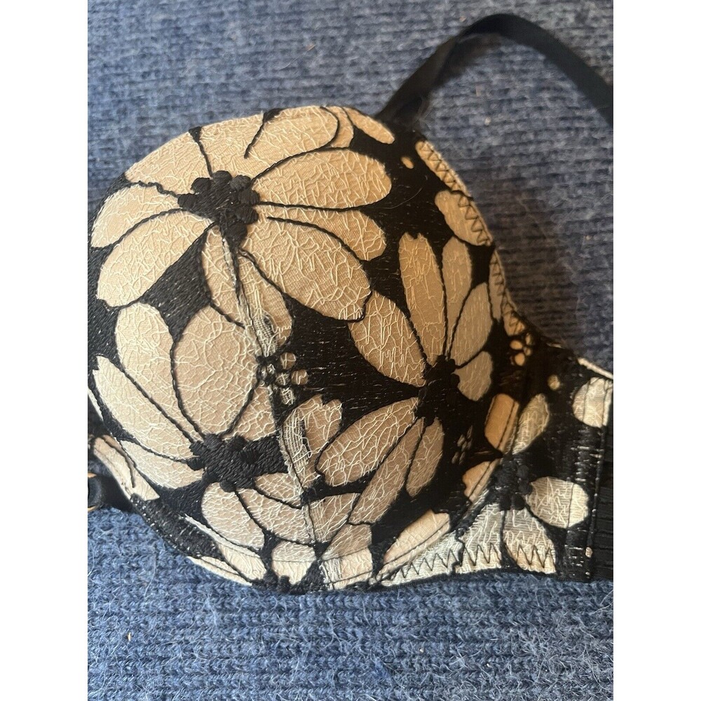 Very Sexy Push Up Victoria’s Secret 34C Black Lace With Nude Undertones - Picture 2 of 8